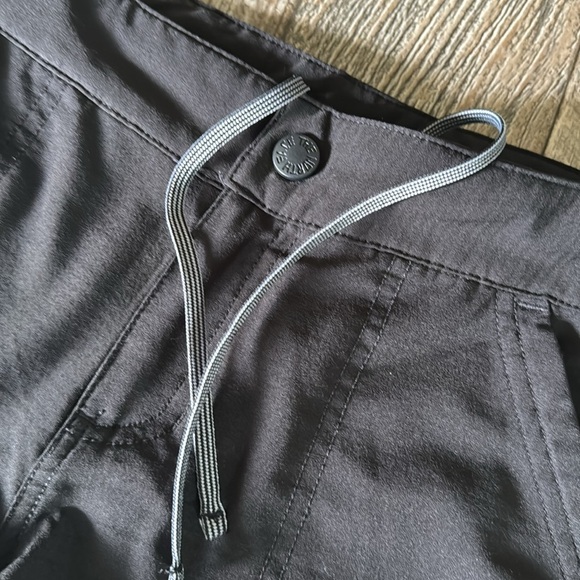 THE NORTH FACE WOMEN COMFY SHORTS, SIZE 8 - Picture 6 of 11